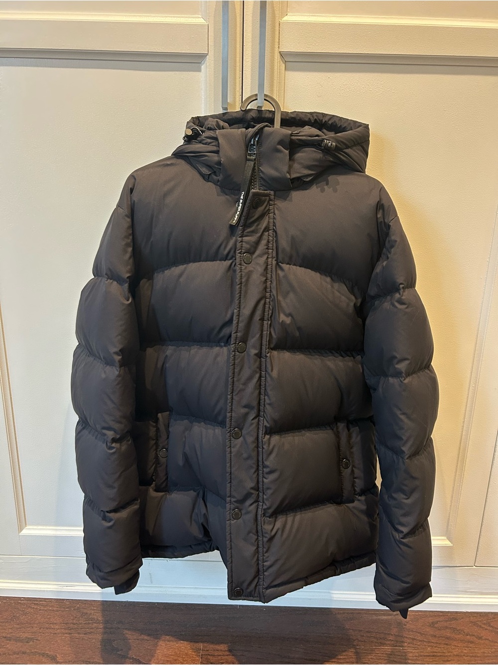Aritzia cliMATTE Super Puff - Picture 5 of 6